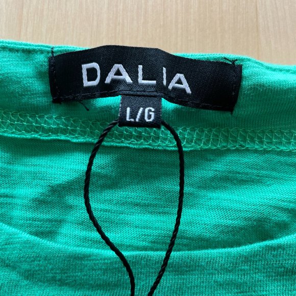 *Free add-on with purchase* Green Dalia Boatneck Tee - Picture 5 of 9